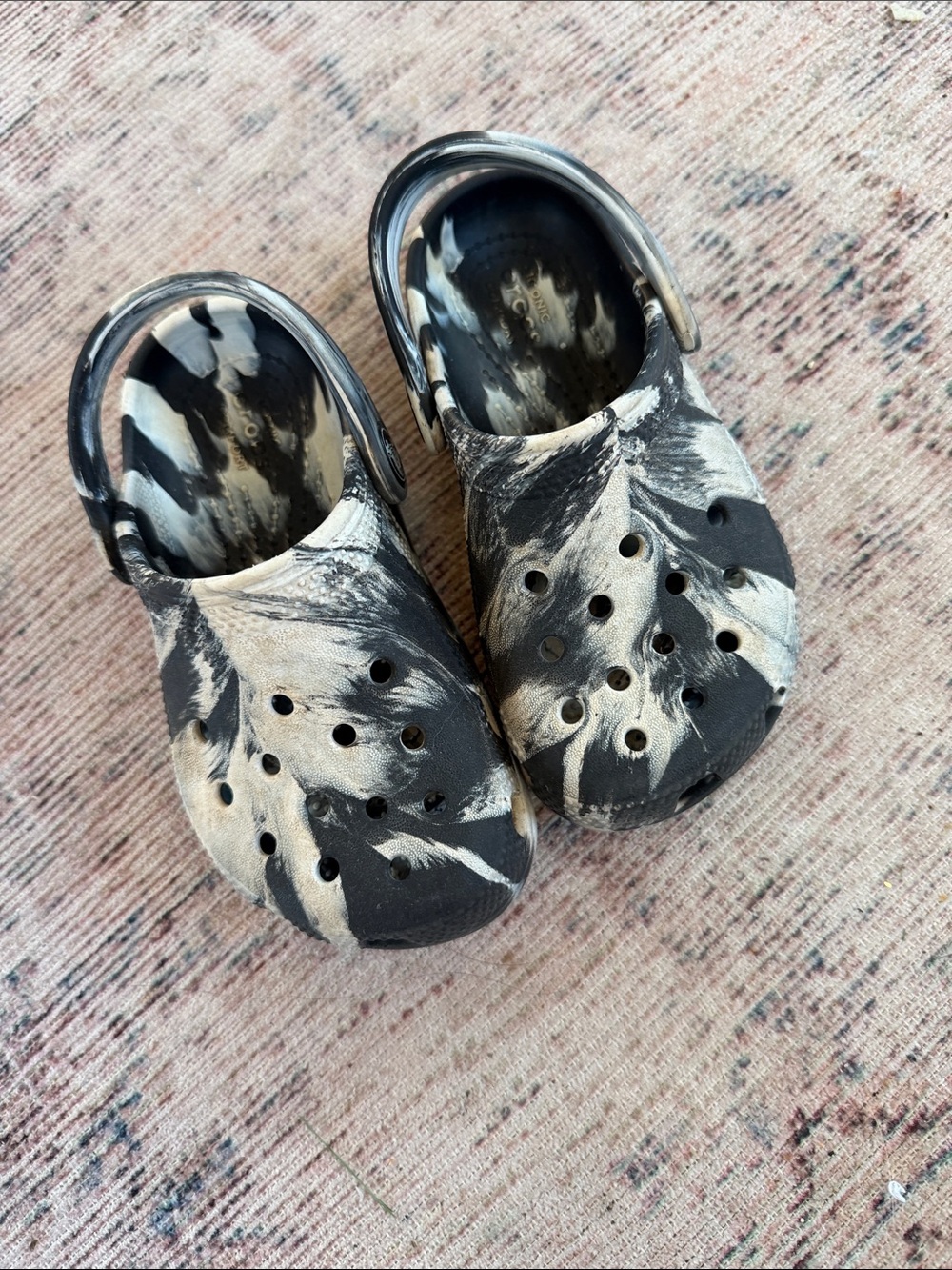 CROCS Kids Marble-Print Clog in Black & Cream